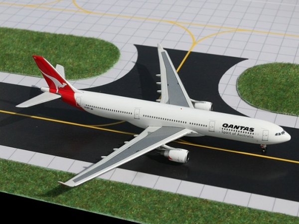 画像1: A330-300 Qantas Airways [VH-QPH] (1)