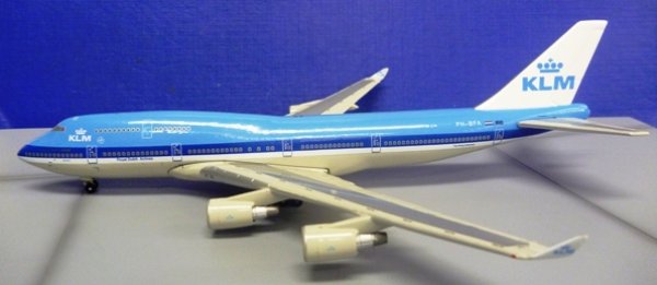 画像1: Big Bird 1/400 B747-400 KLM Royal Dutch Airlines "City of Atlanta" [PH-BFA] (1)