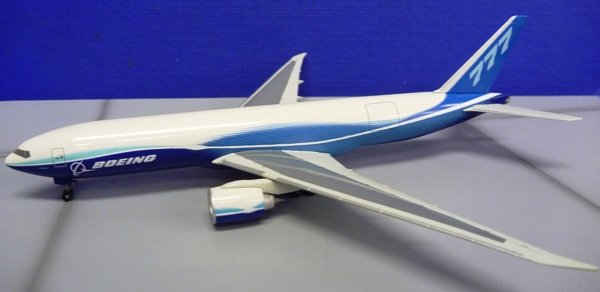 画像1: B777-200F Boeing Company "House Colors" (1)