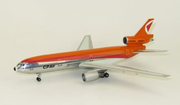 画像1: InFlight 200 1/200 DC10-10 CP Air "Empress of Fiji" [N1837U] Polished with Stand (1)