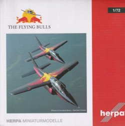 画像1: herpa wings 1/72  The Flying Bulls Alpha Jet A ［OE-FRB］