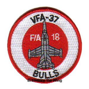 画像: VFA-37 "Bulls" 肩パッチ(赤)