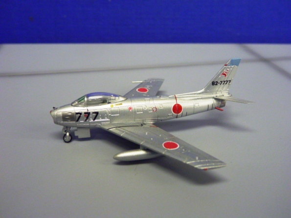 画像1: F-86F-40 航空自衛隊 第３航空団 第８飛行隊 三沢基地 [82-7777]