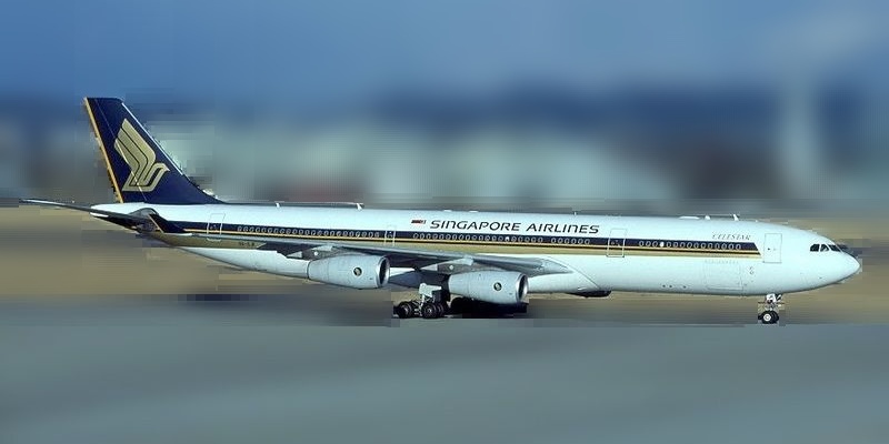 画像2: Phoenix製  1:400　  Singapore Airlines A340-300 [9V-SJK]