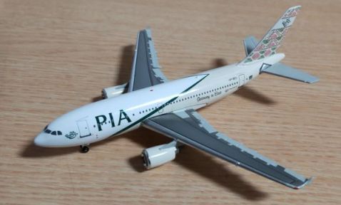 画像2: A310　PIA　［AP-BEU］